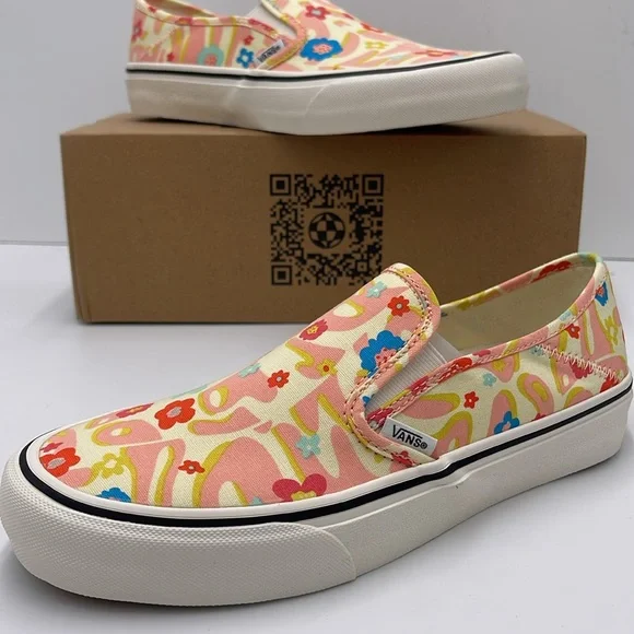 Vans WMNS Floral Slip-On Sneakers - Multicolor Slip-On Vr3 Sf
Groovy Floral Mars - Picture 15 of 16